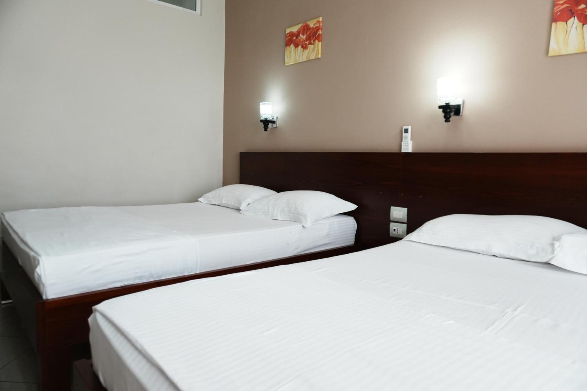 Hotel Mediterrane Саранда Екстер'єр фото