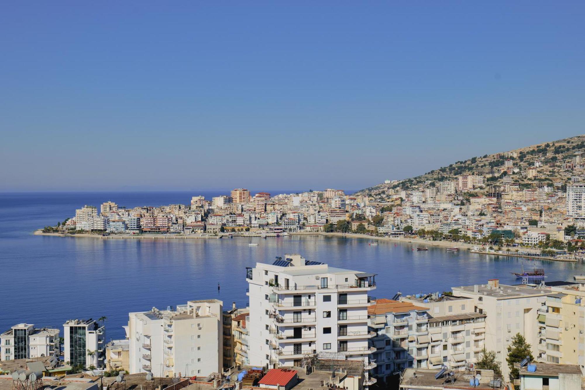 Hotel Mediterrane Саранда Екстер'єр фото